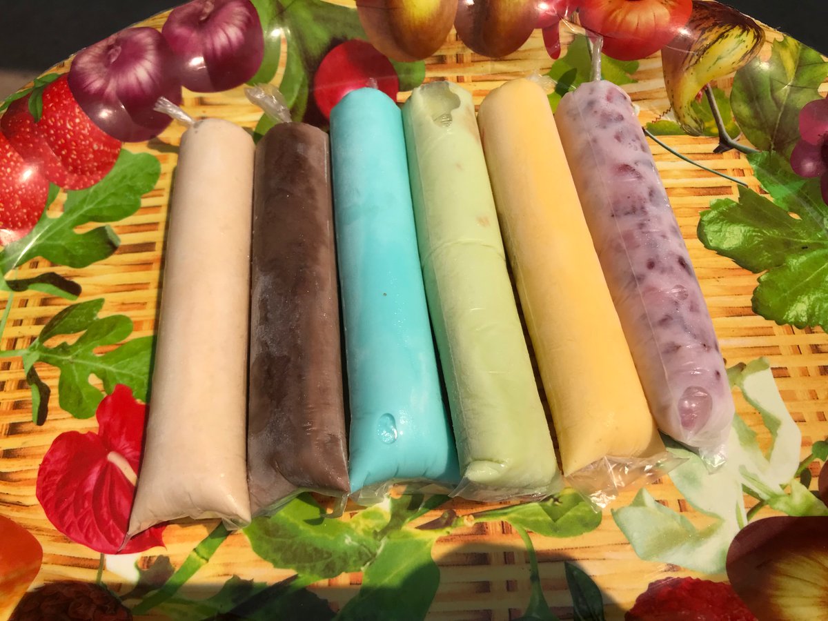 ssvale_'s tweet photo. Con mi mamá volvimos a nuestro emprendimiento más requerido después 2 años 😍 Helados gourmet de varios sabores 100% caseros 😋. RT 🙏🏻 https://t.co/PbMdCb9rAs