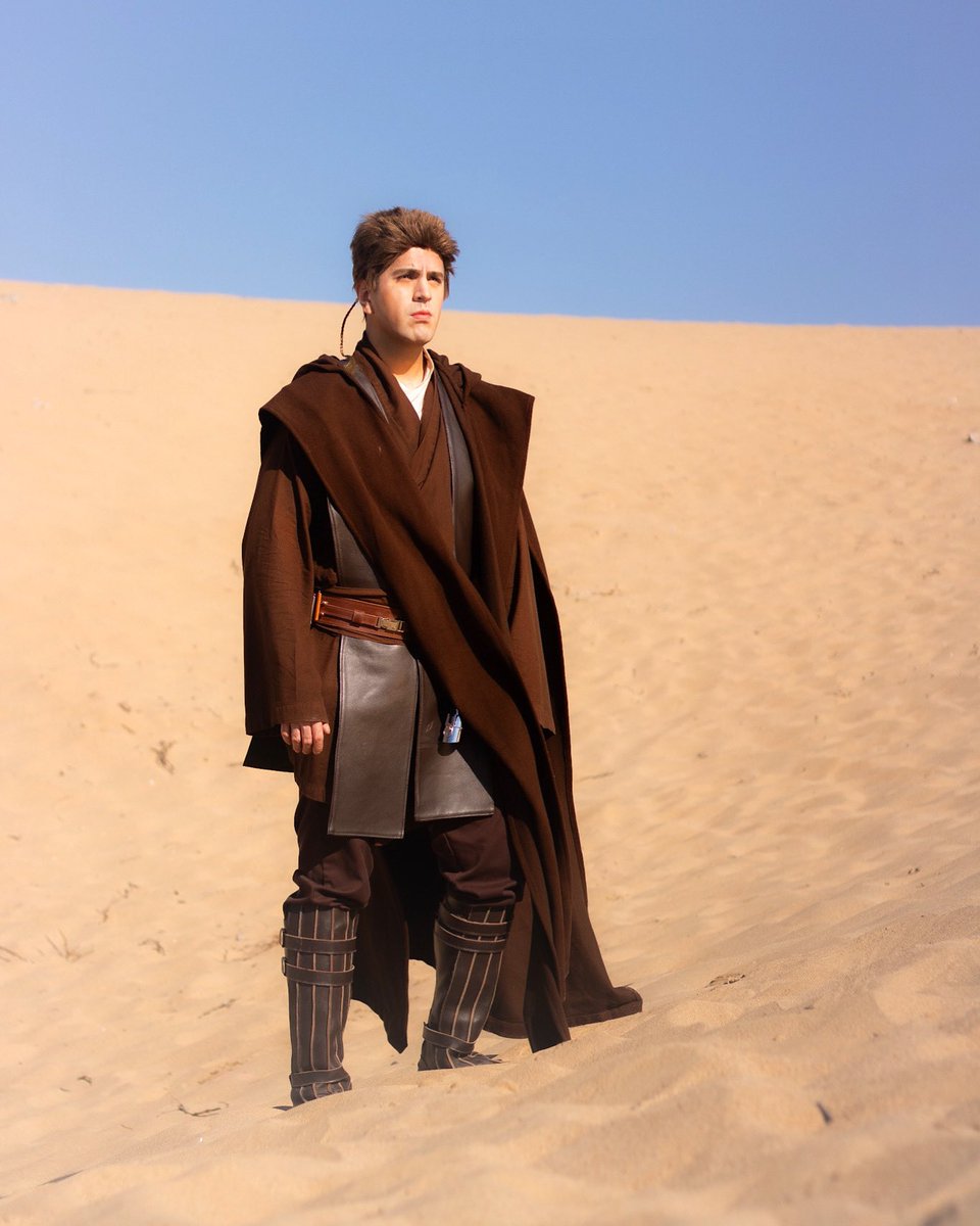 RickNerdvarro's tweet photo. When you thought youโd left Tatooine forever, but George Lucas sends you back again in the next movie:
๐ธ: FaesAndPhotos
#starwars #anakinskywalker #anakin #attackoftheclones #haydenchristensen #prequelmeme #prequelmemes @starwars https://t.co/0wXLrNcWtw