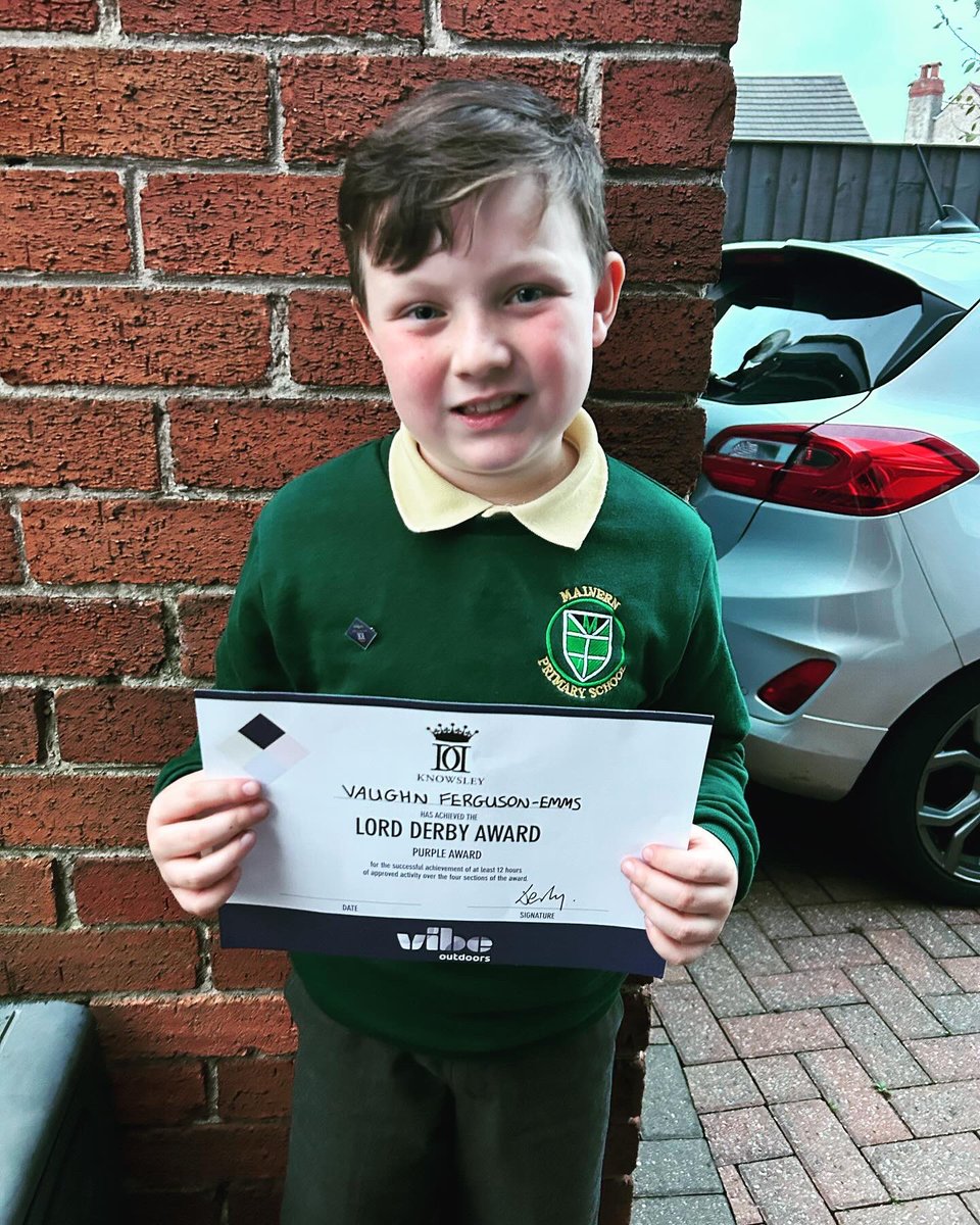 EmmsFerguson's tweet photo. A lovely little event put together by @malvernprimary to celebrate year 4 doing the Lord Derby Award 💚💛

#Vaughny15
#WhereGreatnessGrows
#VibeOutdoors
@NextEnergyUK https://t.co/Aiqtl0ArBu