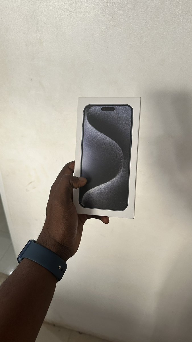 dikaaccessories's tweet photo. 15 pro max 256gb and 512gb now available https://t.co/InRgzZaV39