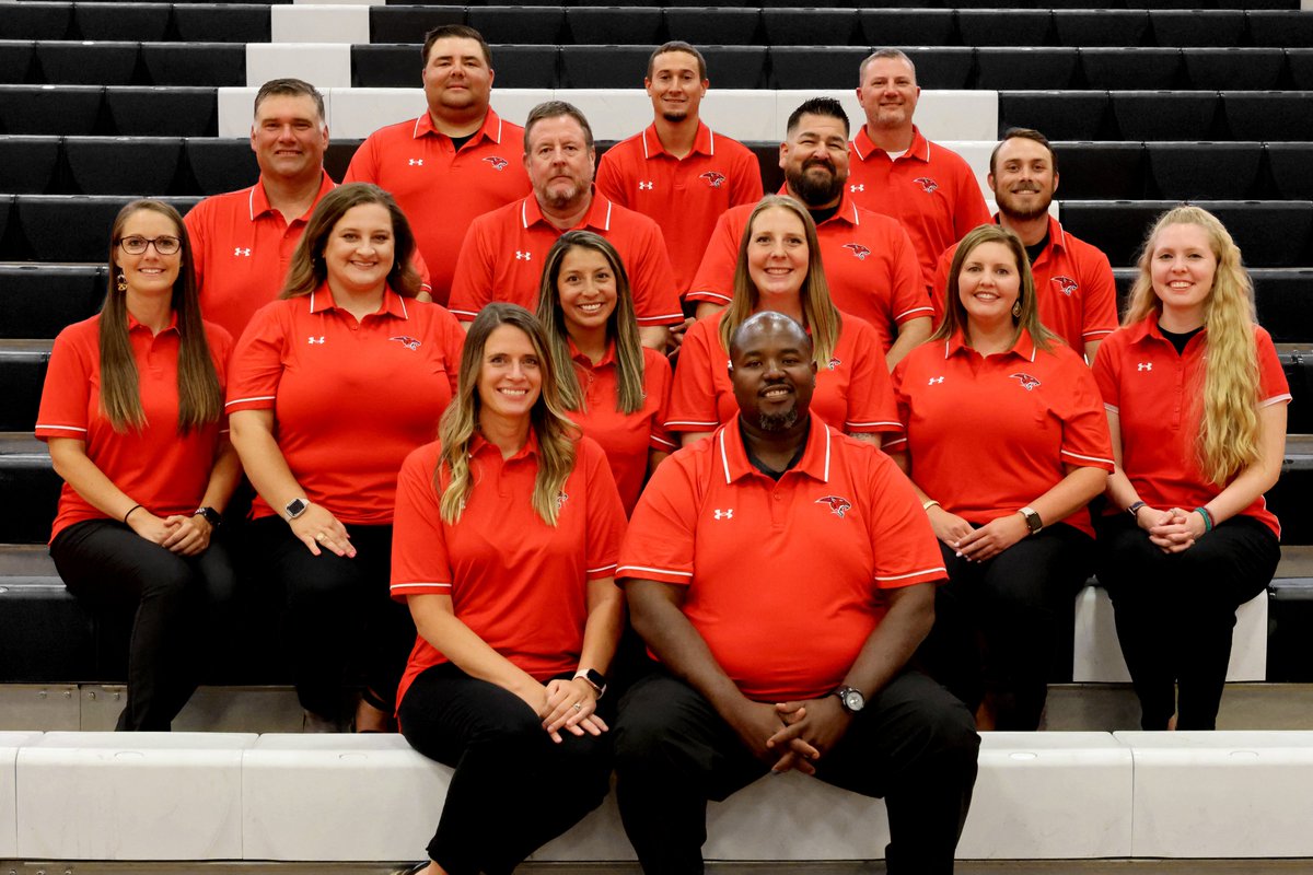 cisdnews's tweet photo. Happy National Coaches Day!
Today, we celebrate the incredible coaches of Comal ISD who dedicate themselves to shaping the future of our student-athletes.
Let's hear it for our coaches in the CHS feeder! #comalisd #comalisdathletics https://t.co/jp98MIcwQt