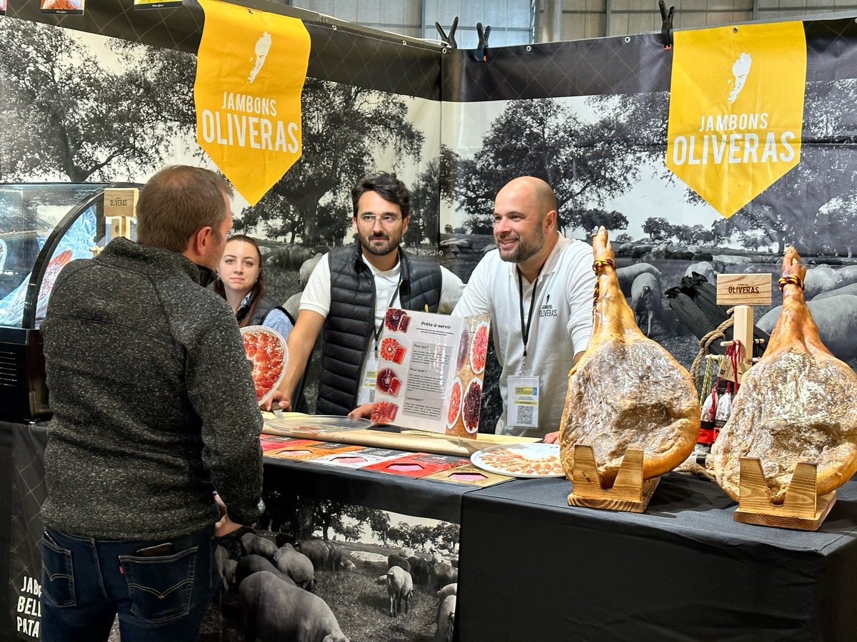 HorestaHDF's tweet photo. Le salon Horesta Hauts-de-France a fermé ses portes. Merci 🙏🏼 aux visiteurs, aux exposants et aux partenaires. À bientôt 😉 https://t.co/FQ0JeELH7T