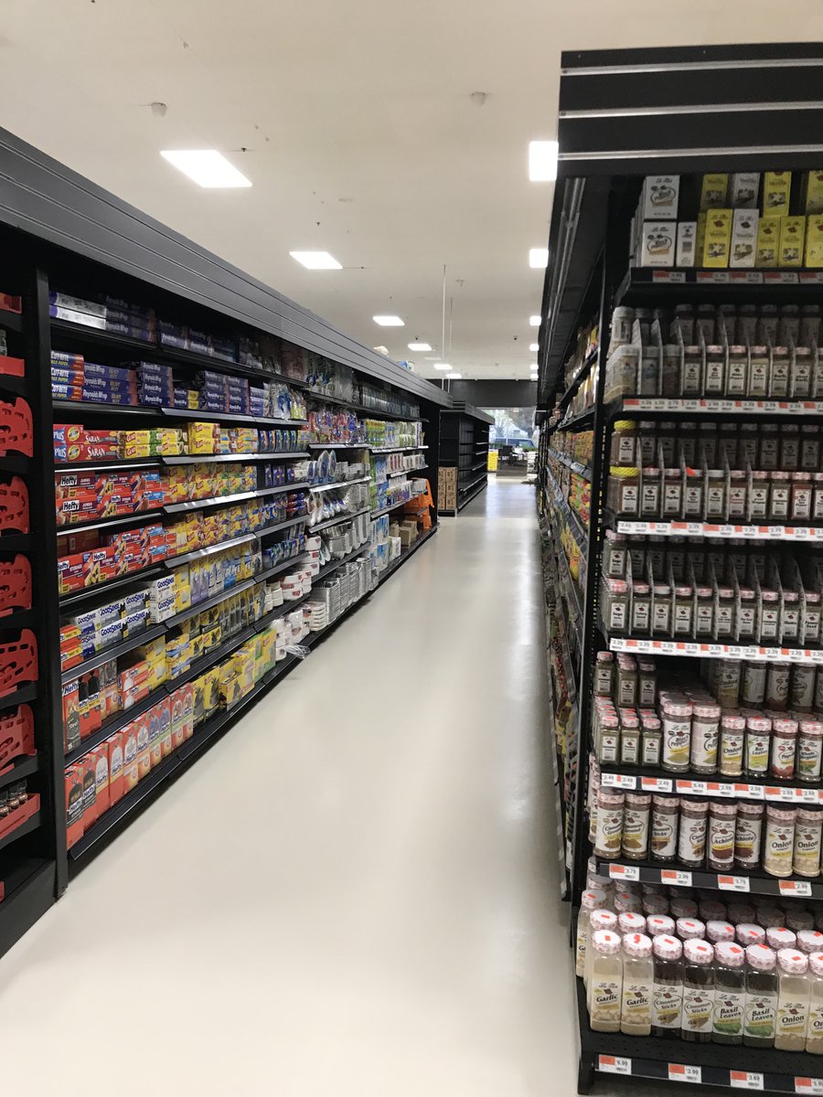 IndFloorworks's tweet image. Epoxy/Urethane Floor Coating System in a supermarket #epoxyflooring #resinousflooring