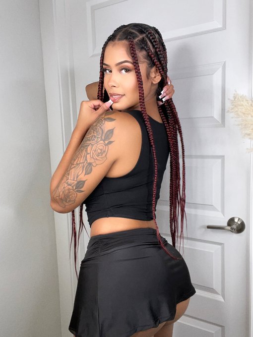 Hi❤️❤️ https://t.co/GfPGFUifuq