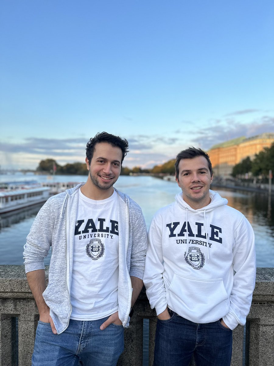 Happy to come to Hamburg and see in person one of our top annotators @AbdallaOkar in the BraTS METS Challenge and deliver to him personally the Yale merch that @MariamAboian sent us! @BraTS_challenge