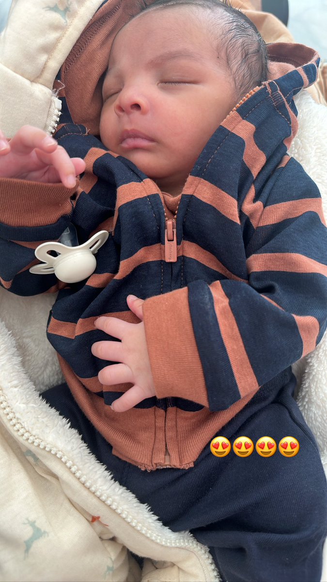 ChriseanMalone's tweet image. 😍😍😍😍 hey handsome