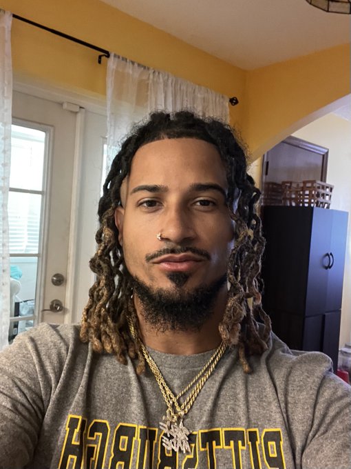 Just hit the milestone of 100K likes on OnlyFans 💕 https://t.co/G5R5uYb2v9