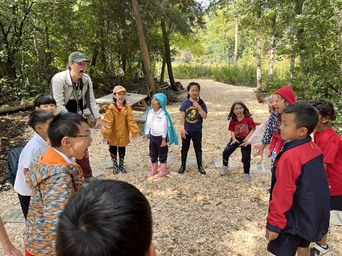 HTS_MsDAprile's tweet photo. Today, the students of 2B were transformed into squirrels! Thank you Nature Nancy for teaching us about what makes a living thing a mammal, how squirrels are different than humans, and squirrel nests (also known as dreys)! 🐿️ @HTSRichmondHill https://t.co/Efy9GB8lRz