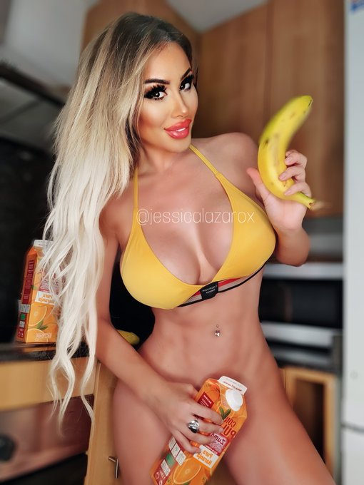 My favourite meal 😈🤤🤤🤤🤤 If you are in my page you already know i love 🍌🍌🍌. Check bio 😜 https://t.co/