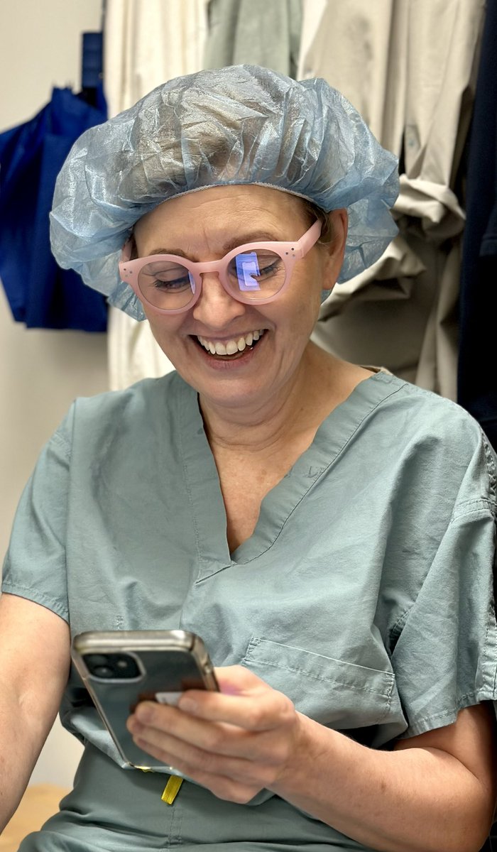 #Pediatric #Neurosurgery #Thinker #Style 🤓#ImitationIsTheBestFormOfFlattery @LurieNeurosurg @NeurosurgeryNM  #WhoWoreItBest? #PinkGlasses #glasses #DeepInThought #Smiles @PedsSection @McGawGME