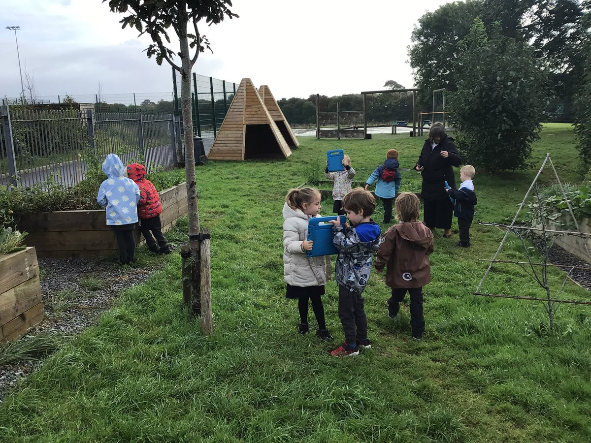 ysgolyddraig's tweet photo. #YYDHensol We know that we belong to Ysgol y Ddraig, so this week we have been exploring our wider grounds to see some of our amazing learning spaces. We talked about how to be safe, responsible and respectful in each area. #YYDCynefin https://t.co/qizUm9behq