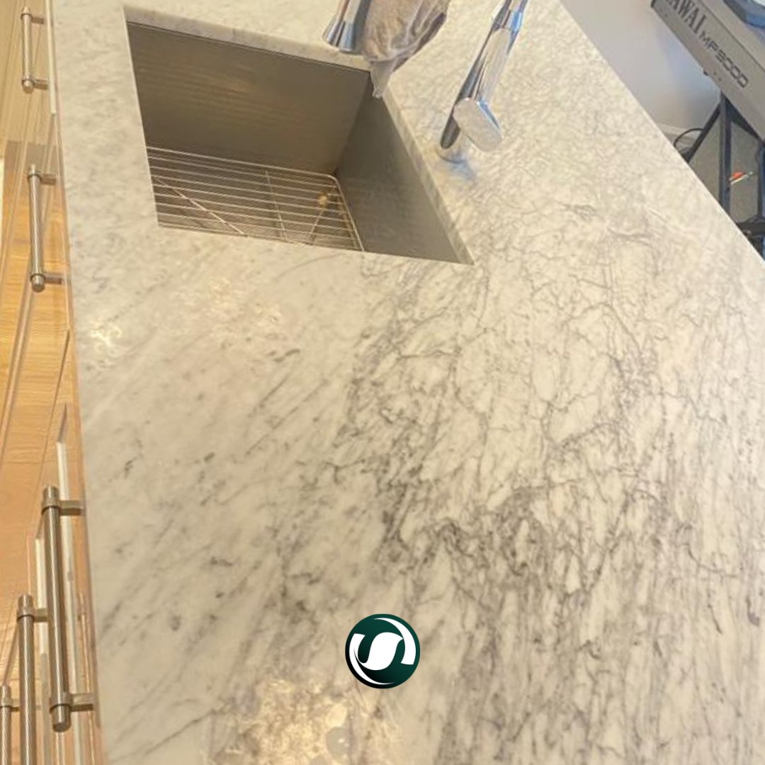 Feed your stomach and your aesthetic cravings in this marble marvel.
.
.
#smmakelifebeautiful #sodomino #kitchendesign #design123 #currentdesignsituation #apartmenttherapy #houseenvy #kitchengoals #howvouhome #thenewsouthern #sparcleanmarble #sparcleanmarblecompany #NYC