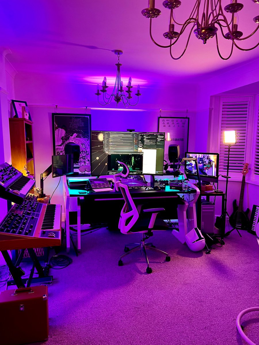 MichaelBaughuk's tweet photo. Doing a webinar with the amazing @davidkudell in 15 minutes for @ThinkSpaceEd! Why is there a Mandalorian helmet on the floor? That's top secret! Only ThinkSpace students are allowed to know. #musicdesign https://t.co/ujx9WslCHV