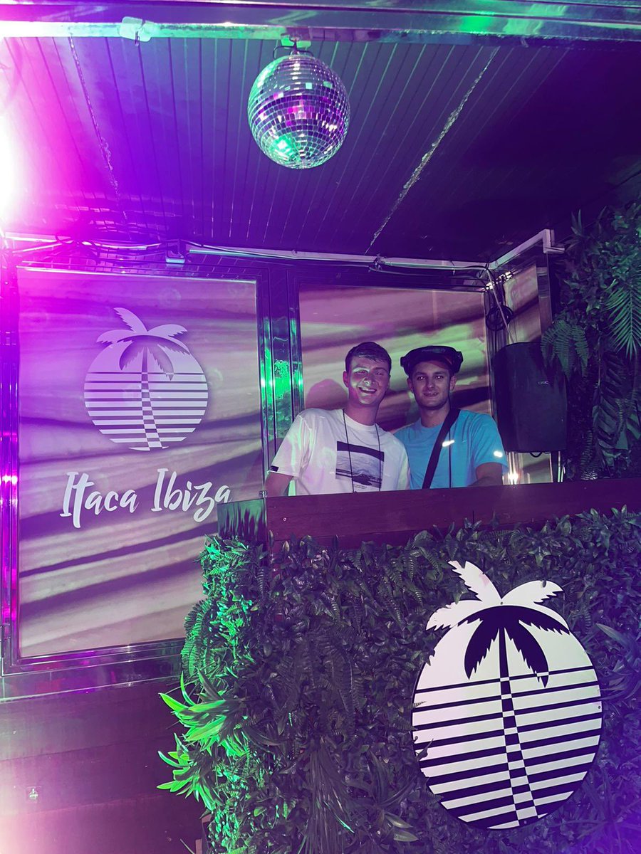 LiamF672's tweet photo. Ibiza Debut  ✅🌅 

Still buzzing to have played ibiza B2B with my mate Fraz 👊

What a turnout 🙌 https://t.co/qYtrixlXal