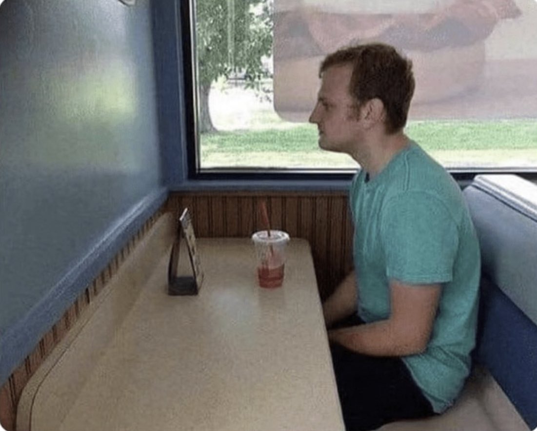 How it feels when u eat with someone who's always on their phone