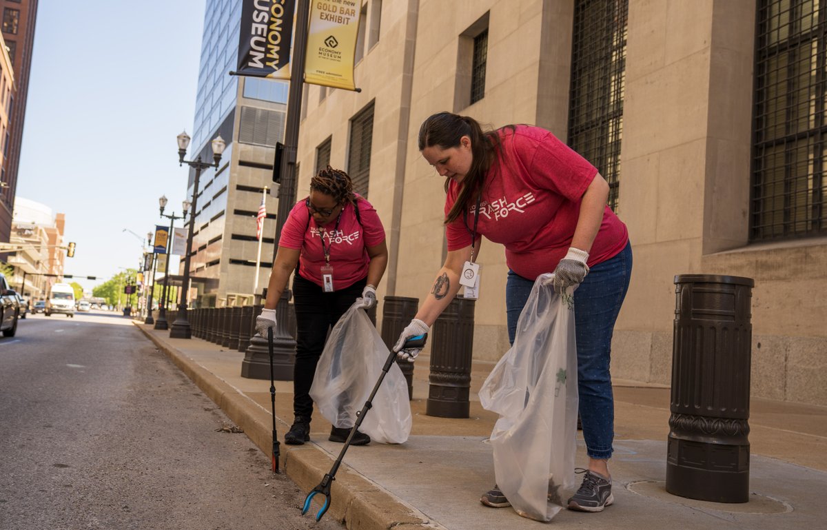 stlcid's tweet photo. Calling all volunteers 🗣️ There's still time to register for Friday's Tourism Trash Force event in Downtown St. Louis. Gloves, t-shirts, and pickers will be available (while supplies last). Sign up here: https://t.co/PGxatzyWzh

#stlCID #explorestlouis #DowntownSTL https://t.co/zkQ0n9uFpm