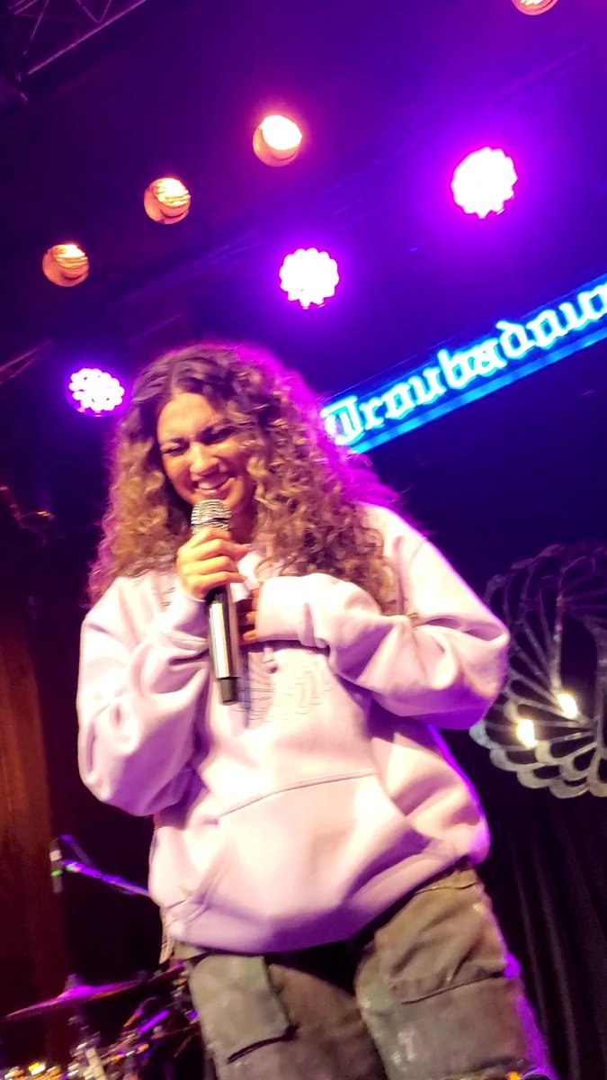 tktreasures's tweet photo. soundcheck โ 4
#TakeControlTour #ToriKelly https://t.co/qG2D9NOuvn