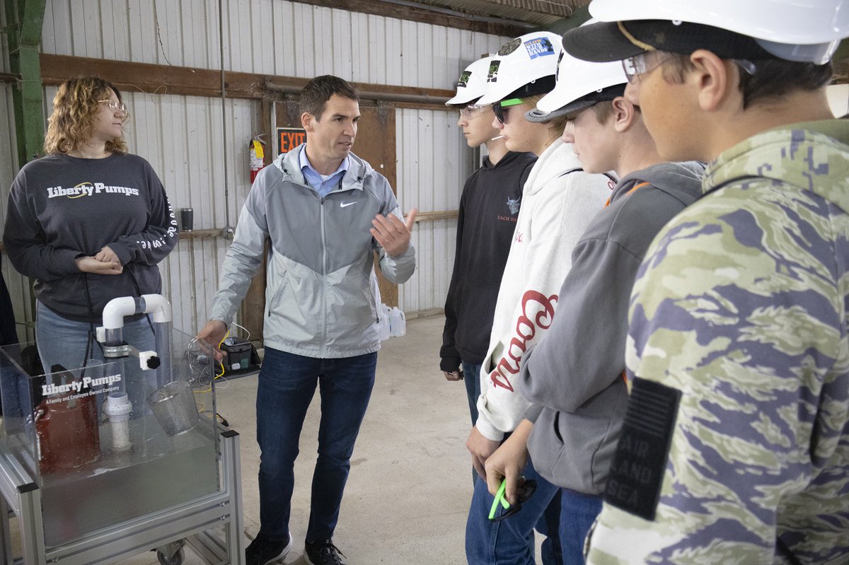 GLOW With Your Hands tweet media