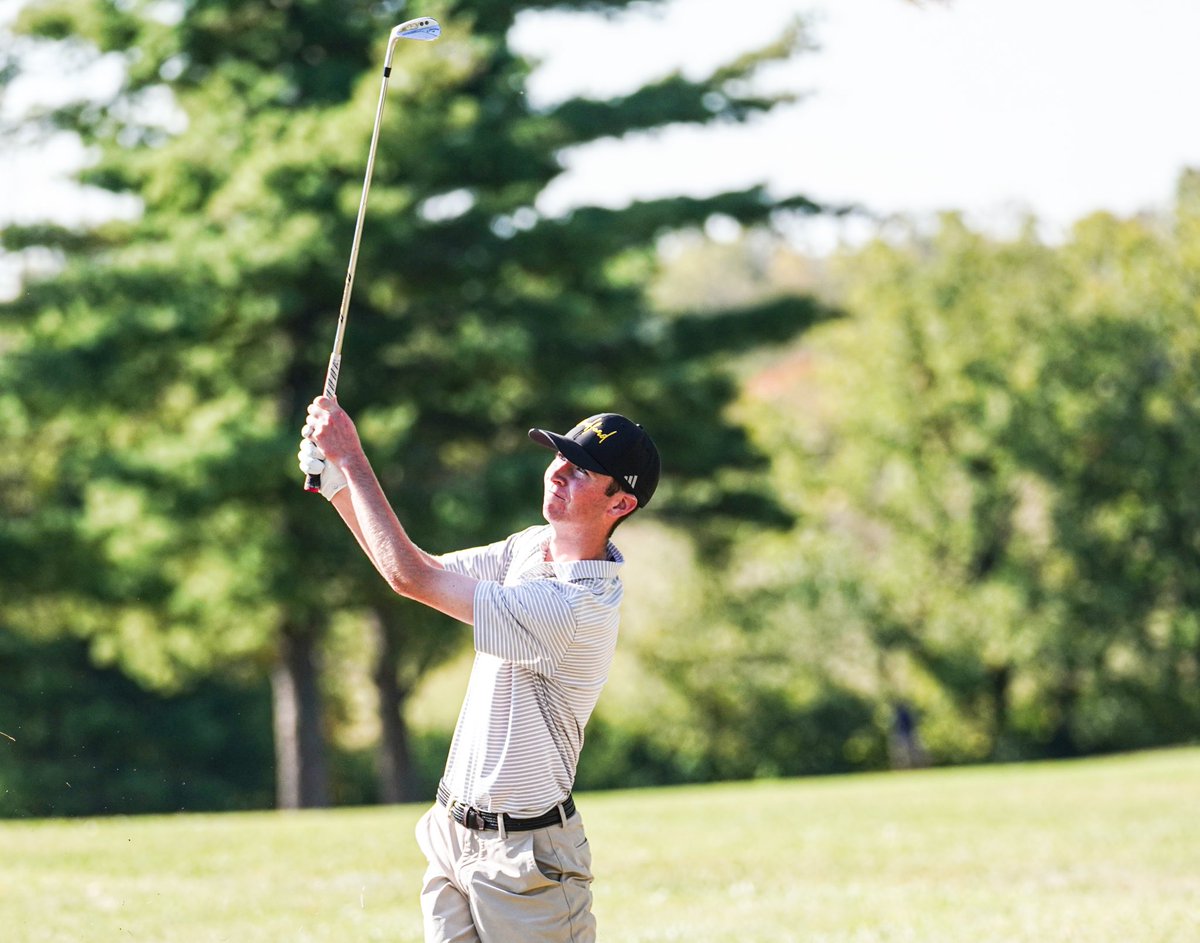 BlackandGoldDa1's tweet photo. Great round from Bradford Lacefield today going one under par. Lacefield will tee it up next week in the state finals at Bowling Green Country Club. @WoodfordCoPS https://t.co/y7q2iB3otm