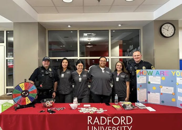 Check out Officer Anderson and Sergeant Taylor teaming up with Waldron Hall nurses to educate individuals on mental health. 
#PartnershipPolicing
