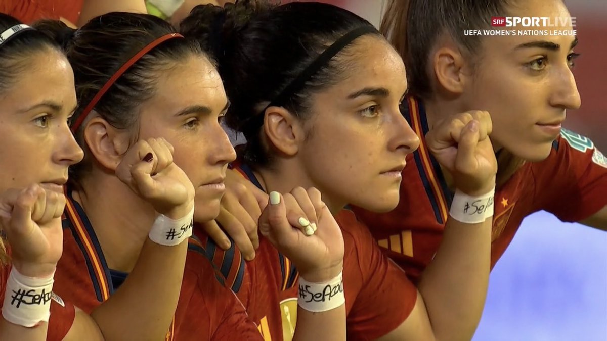 staernkiwi's tweet image. ✊✊✊ 💜           #SeAcabó 

#espsui