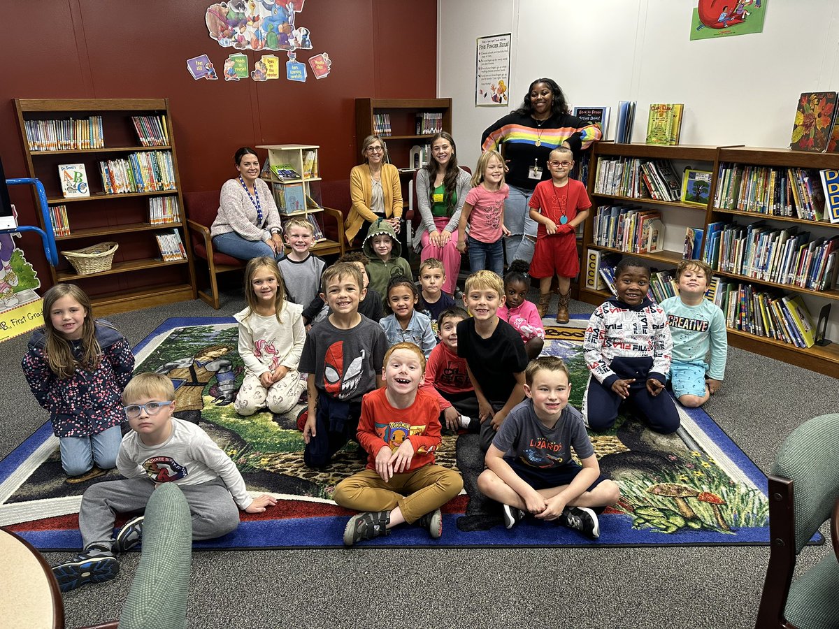 Jordan Hayes, Student Member of the BOE visited MES today!  First grade enjoyed story time with Jordan. 
#mesmustangs #Calvertshines