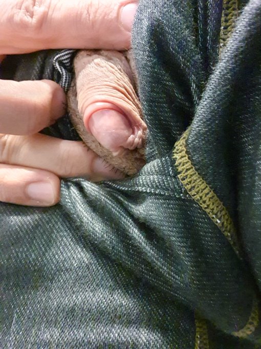 How would you make it hard ? ふにゃチン勃たせて😈どうやって大きくする？  #ftm #クリチン https://t.co/xaNjBTNFqg<a href="/tag/ftm"class="tags">#ftm</a><a href="/tag/%E3%82%AF%E3%83%AA%E3%83%81%E3%83%B3"class="tags">#クリチン</a>