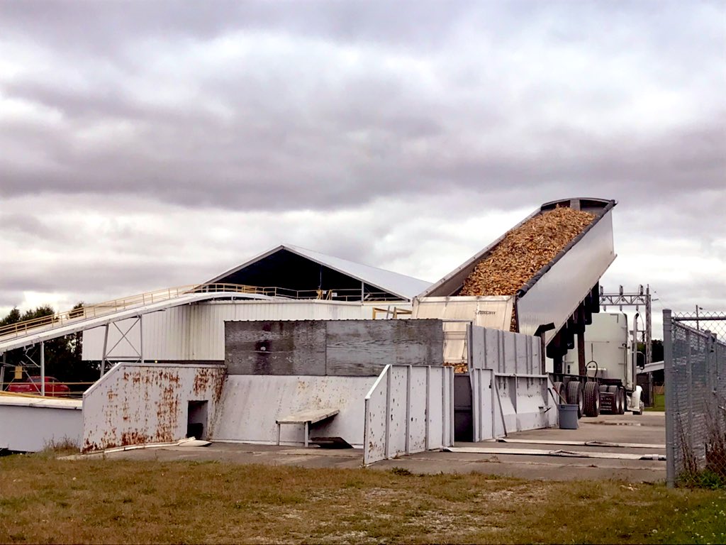Ryan Snobelen (@ryansnobelen) on Twitter photo Love that Canadian seed corn!! 😍<a href="/PRIDESeeds/">PRIDE Seeds</a> Chatham and Pain Court plants hard at work bringing in the seed corn harvest. Looks like a great crop! 🇨🇦 #PRIDEinMyField #ontag <a href="/AgReliant/">AgReliant Genetics</a> Love that Canadian seed corn!! 😍<a href="/PRIDESeeds/">PRIDE Seeds</a> Chatham and Pain Court plants hard at work bringing in the seed corn harvest. Looks like a great crop! 🇨🇦 #PRIDEinMyField #ontag <a href="/AgReliant/">AgReliant Genetics</a>