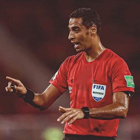 ده احنا لسا في اولها طيب كنت تستنو شويه علي اعلان بطل الدوري الننوس علشان شكلكو يبقا حلو مش علطول كده حفظين مش فهمين والله والله صعبنين عليا نادي الزمالك وجمهوره الزمالك علي الي بيحصل فيه لك الله يا زمالك 
زملكاوي 🏹🇦🇹🏹 وافتخر 💪💪💪
#فساد_التحكيم_المصري
#EPL_Corruption