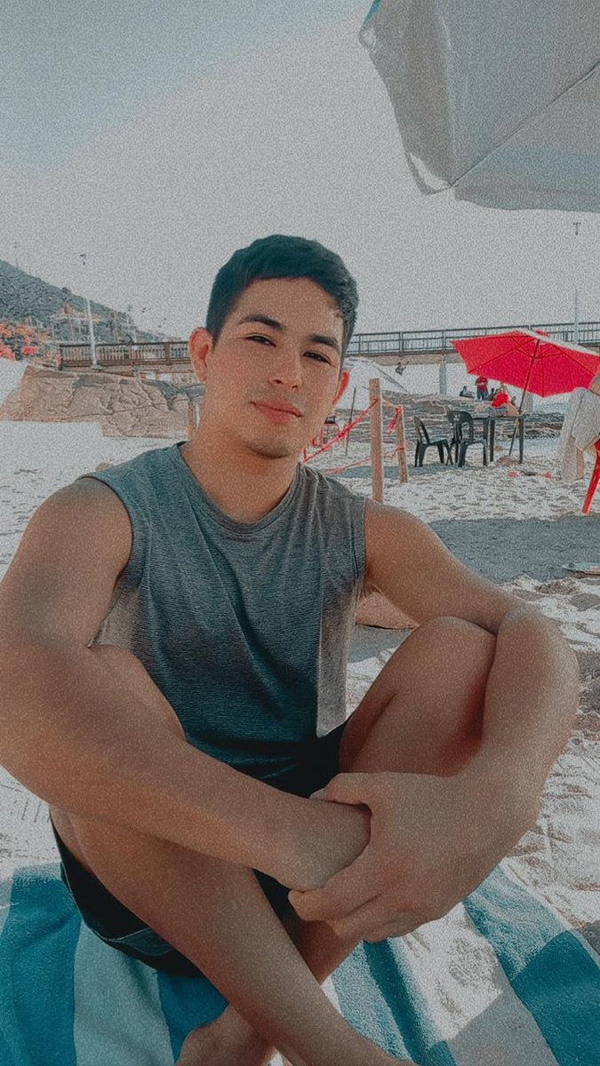 GabrielBusqueda's tweet photo. 🦈🦈🦈🦈🦈 https://t.co/SjBOH9RYrV