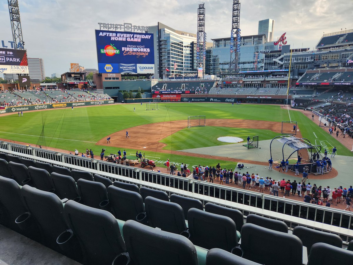 AstroNate93's tweet image. Theres still nothing better than walking out to these types of views. #BaseballViews trump every other sport.