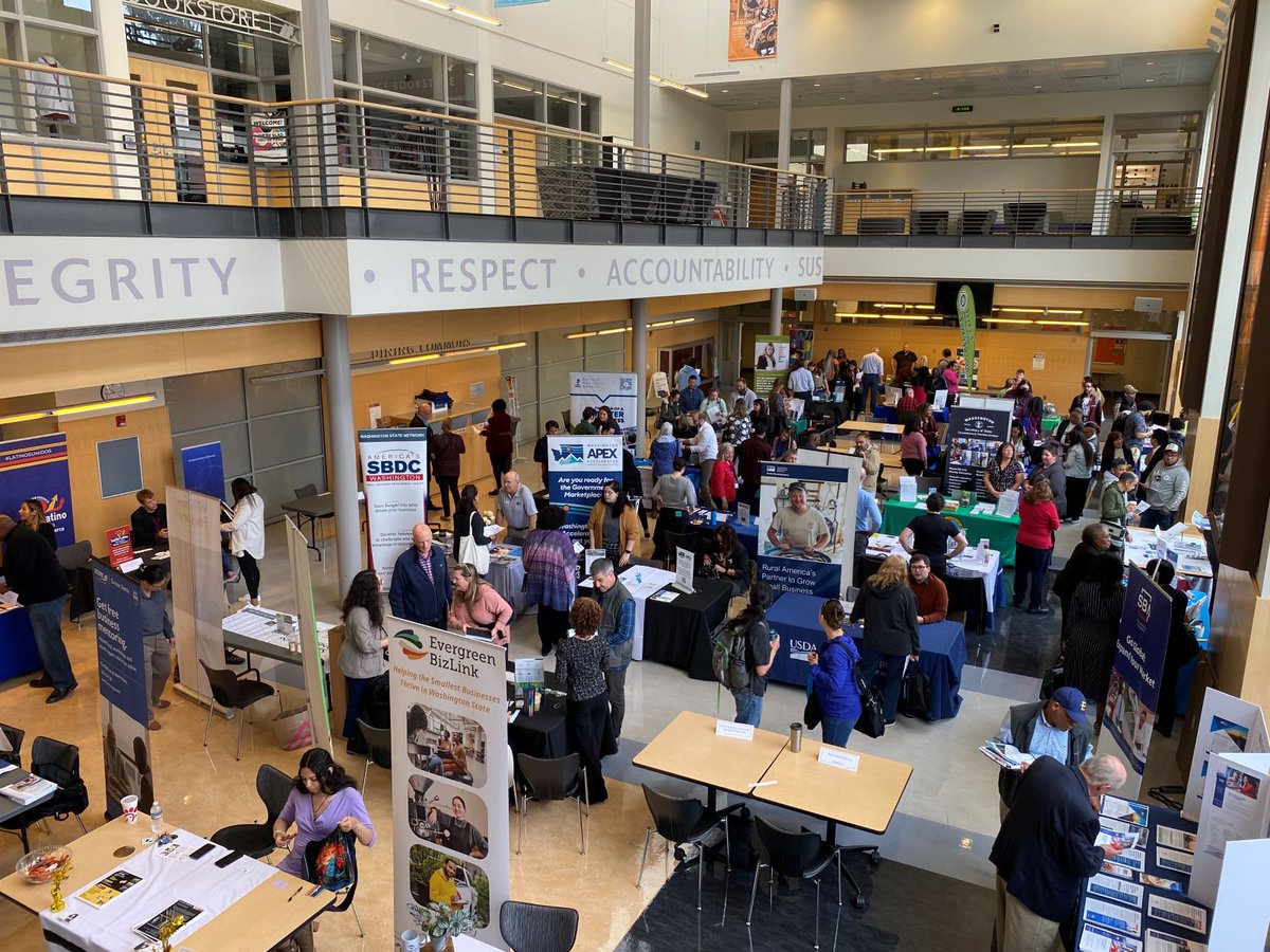BizFair's tweet photo. That's a wrap! Thanks to 40+ exhibitors, 3 keynote speakers, and 16 workshop topics, Biz Fair in Puyallup was a home run! We're all excited for next year already, stay tuned... https://t.co/17QgLADaxa