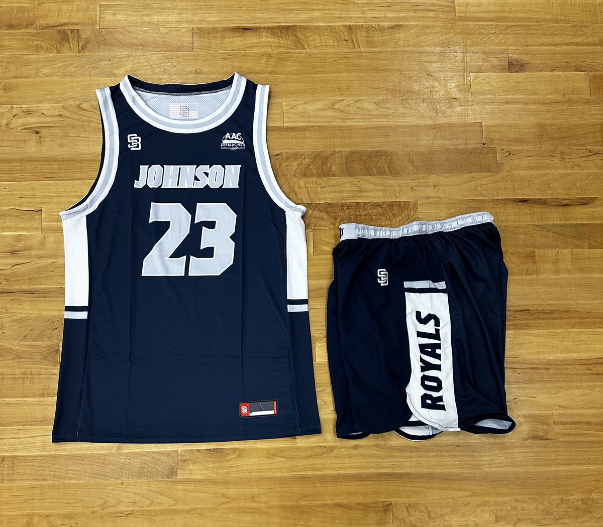 Our 5th set is a nod to the defending D1 national champions, the UCONN Huskies. #WIN