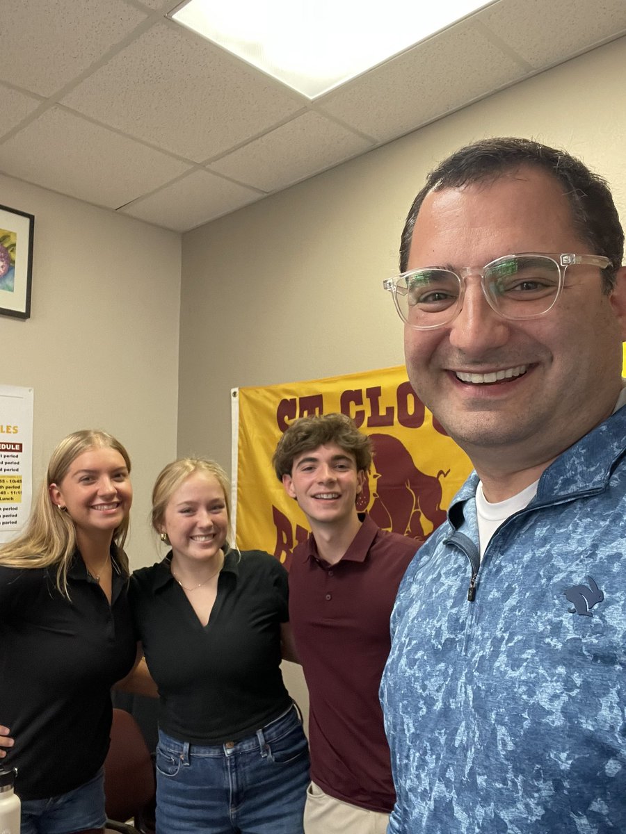 The school visits completed today with student leaders from @schsbulldogs. We had a wide ranging conversation about how to improve the student experience. I love interacting with our students at all levels! Thank you for the conversation! @Osceolaschools