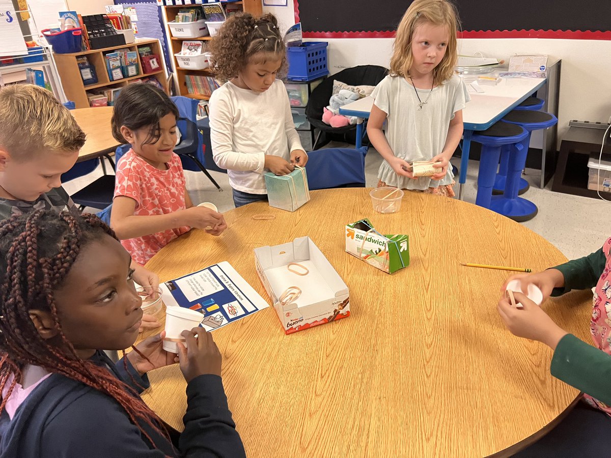 Sekiser's tweet image. These science sound stations are making learning LOUD and sending out good vibrations. 🙌🏼♥️ #LISDscience