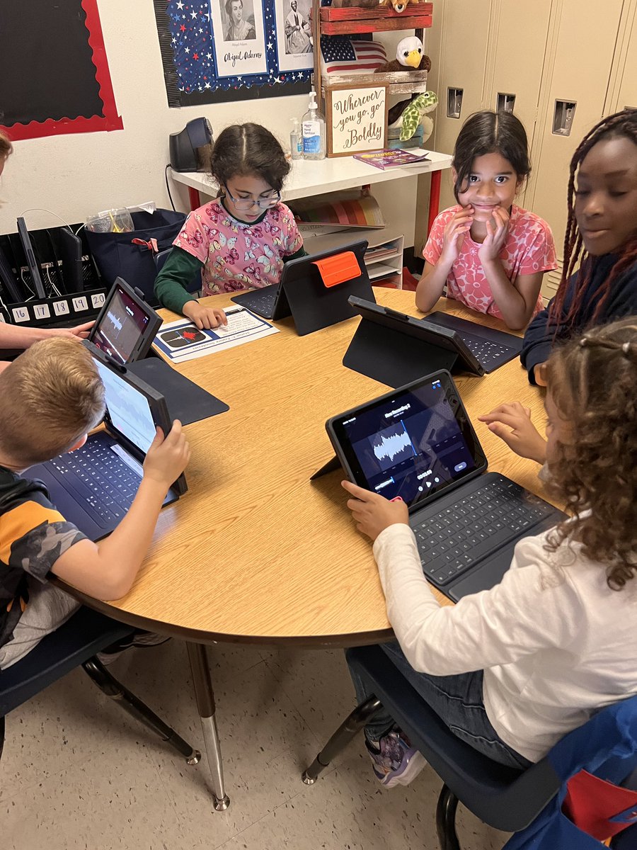 Sekiser's tweet image. These science sound stations are making learning LOUD and sending out good vibrations. 🙌🏼♥️ #LISDscience