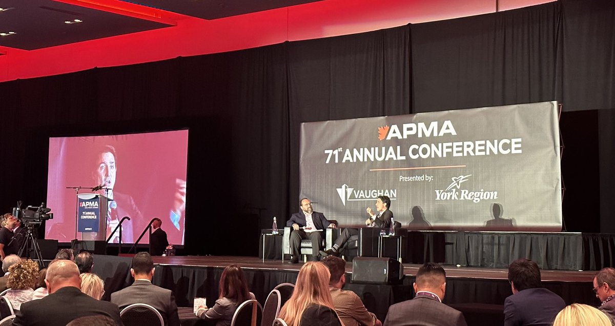 bkingston's tweet photo. Prime Minister @JustinTrudeau speaking with @FlavioVolpe1 about what makes Canada competitive for auto investment.
Since 2020, 🇨🇦 has attracted over $25 bn in new job-creating auto investment.
The majority of this is in #EV assembly and the battery supply chain.
#APMA71 https://t.co/hVvWmS0mhq