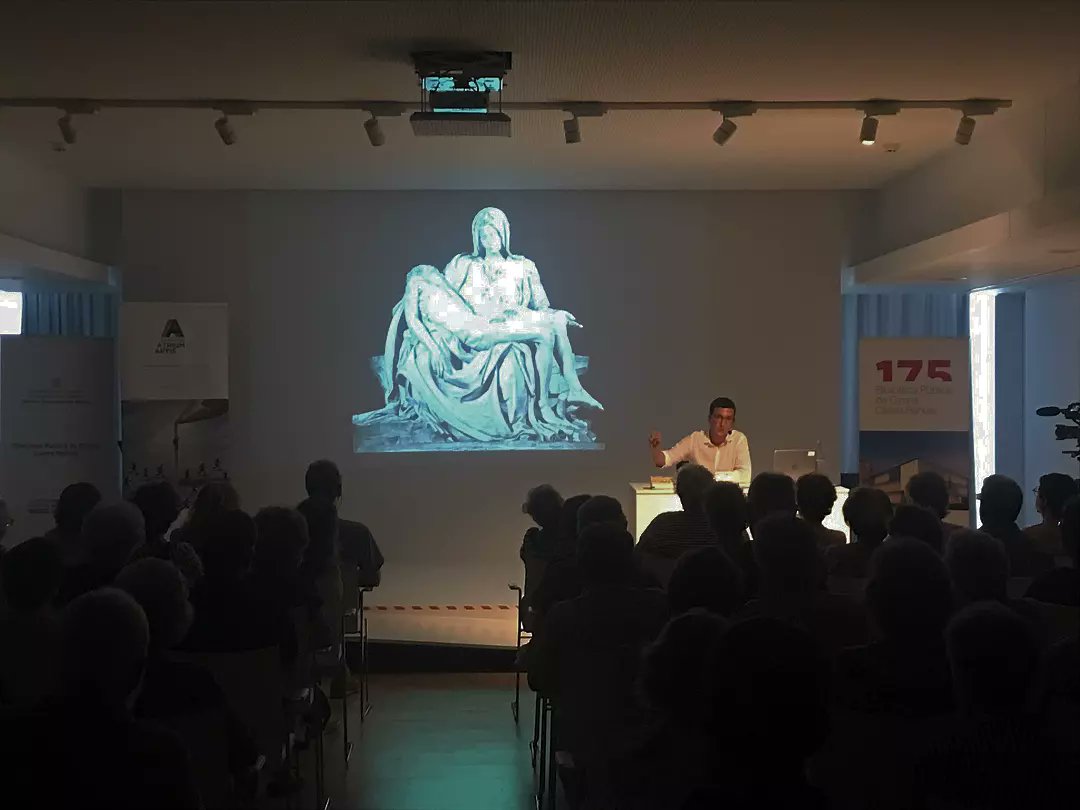 miqueldelpozo's tweet image. La setmana passada (el dilluns) vaig explicar la PIETÀ al cicle de conferències #POSTSCRIPTUM que faig a la @bprahola gràcies al mecenatge de la Fundació @atriumartis.

No puc resumir en paraules allò que vàrem mirar (i veure) ni l&apos;emoció que es palpava a l&apos;ambient.

(1d2)