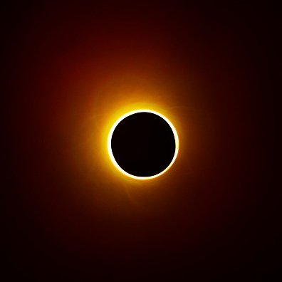 InformaCosmos's tweet image. 🚨| ¡FALTAN 17 DÍAS PARA EL EVENTO ASTRONÓMICO MÁS ESPERADO DEL AÑO! 

El próximo 14 de octubre tenemos un eclipse anular de Sol que podrá ser visto casi en todo América. 

Este eclipse se conoce como «anillo de fuego» debido a que la Luna no alcanza a cubrir completamente al…