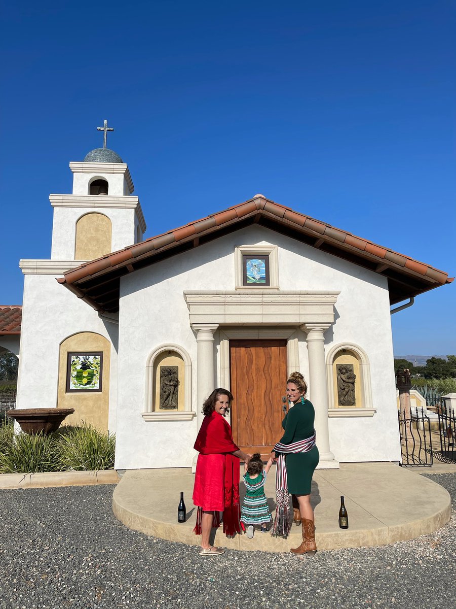 #HispanicHeritageMonth 🇲🇽🍷
Support Latino-owned businesses you love &amp; want to champion!

We’re proud of our Mexican culture and intertwine our philosophies into our business while producing world-class wines from Napa and Sonoma. Orgullo Latino!

Shop → cejavineyards.com/wine-shop