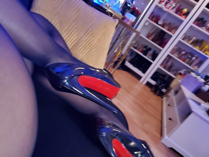 Why not? 💅 https://t.co/p8UJt98Bgf