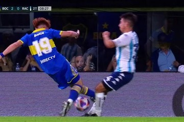 PochoRaposo's tweet photo. Saben quien estaba en el VAR cuando #Racing fue claramente perjudicado? Leandro Rey Hilfer.

Saben quien estará en el VAR el sábado ante Independiente? Leandro Rey Hilfer. https://t.co/KbI6VGYTLx
