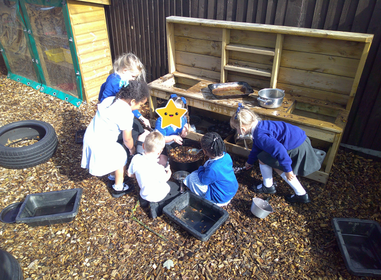 TPAF2LB's tweet photo. Lovely day in F2, lots of fun and learning outside. We definitely made use of all the rain that has fallen today 😀🩵 @TPAF2WF @DeltaTheParks #TPAF2Outside https://t.co/rMlM4ZntLC