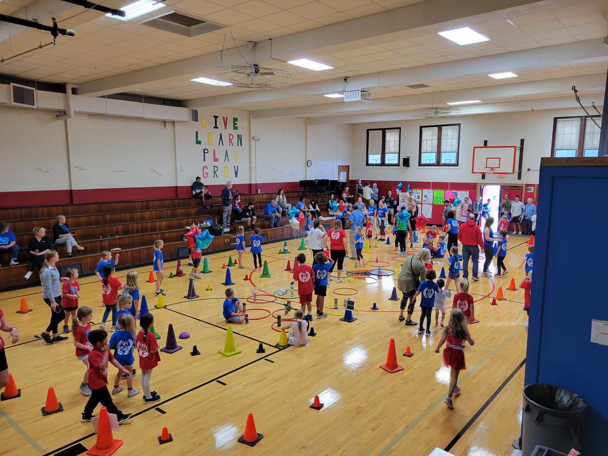 Despite the uncooperative weather, a huge shout-out to the <a href="/STC_Lincoln_PTO/">STC Lincoln PTO</a> for a tremendously successful Run-a-Thon for <a href="/LincolnD303/">Lincoln Elementary</a> students and staff!  Thank you PTO!
