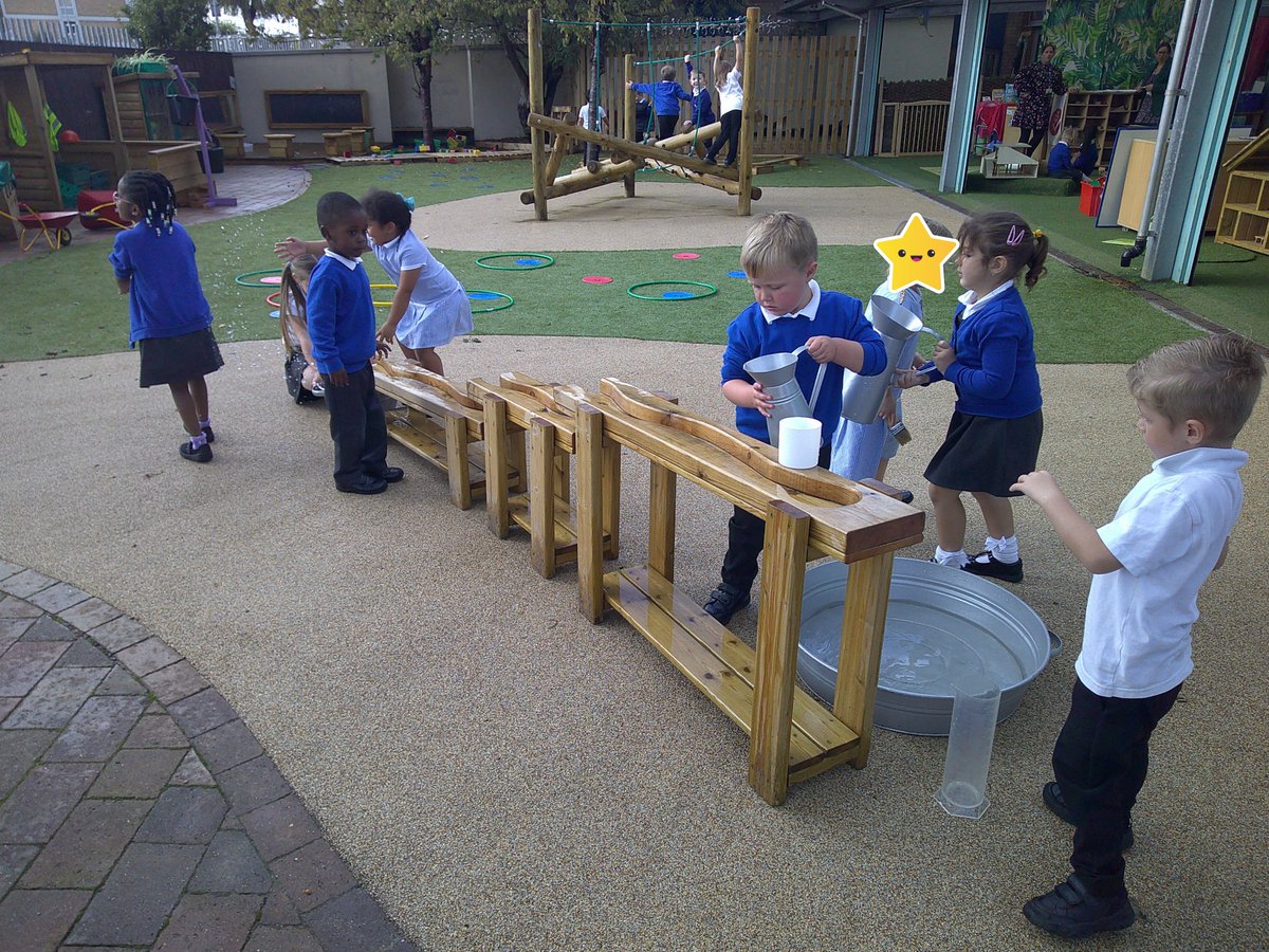 Lovely day in F2, lots of fun and learning outside. We definitely made use of all the rain that has fallen today 😀🩵 @TPAF2WF <a href="/DeltaTheParks/">The Parks Academy</a> #TPAF2Outside