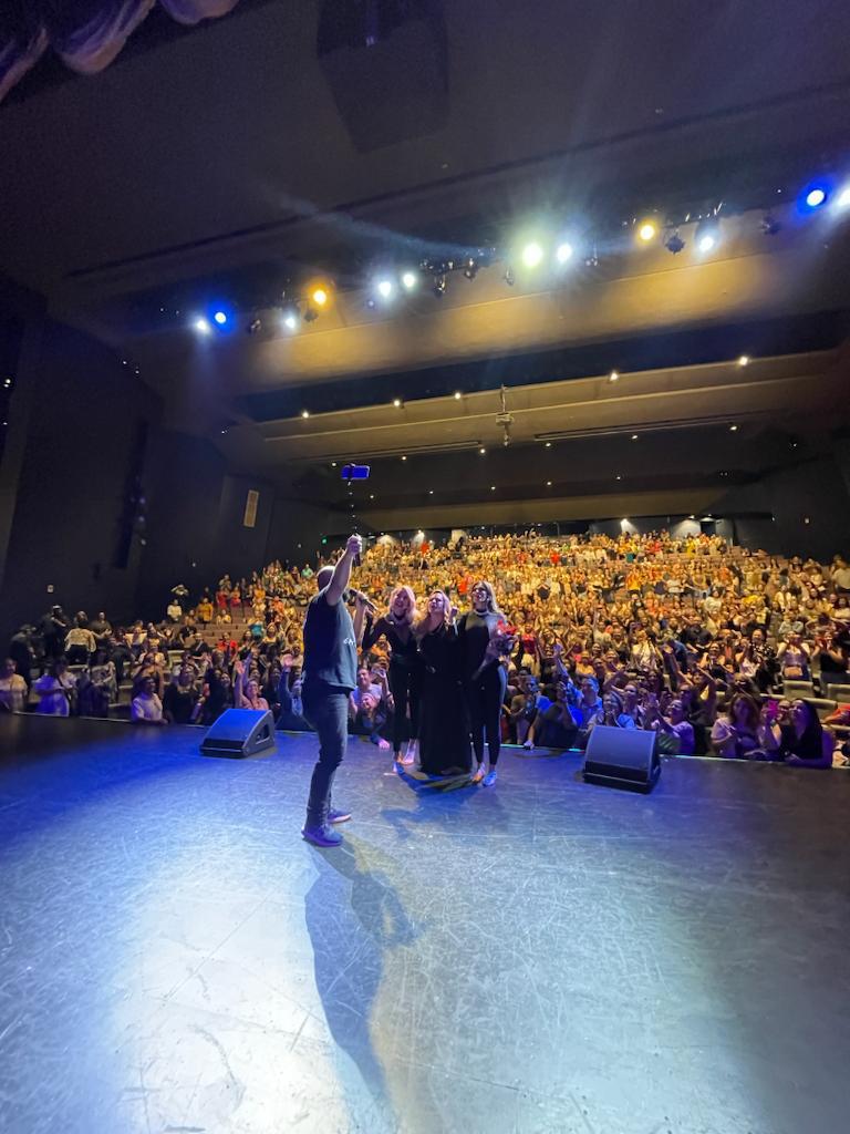 garzabarragan63's tweet photo. รxitazo de
#LaDivaDeMexico
@LuciaMendezOf
Con Su Gira internacional #USA de
#MonologosDeLaVagina
Llenos Totales!!!
Boletos en #ticktmaster
No Te la Pierdas ๐ https://t.co/OklP8pVWxe
