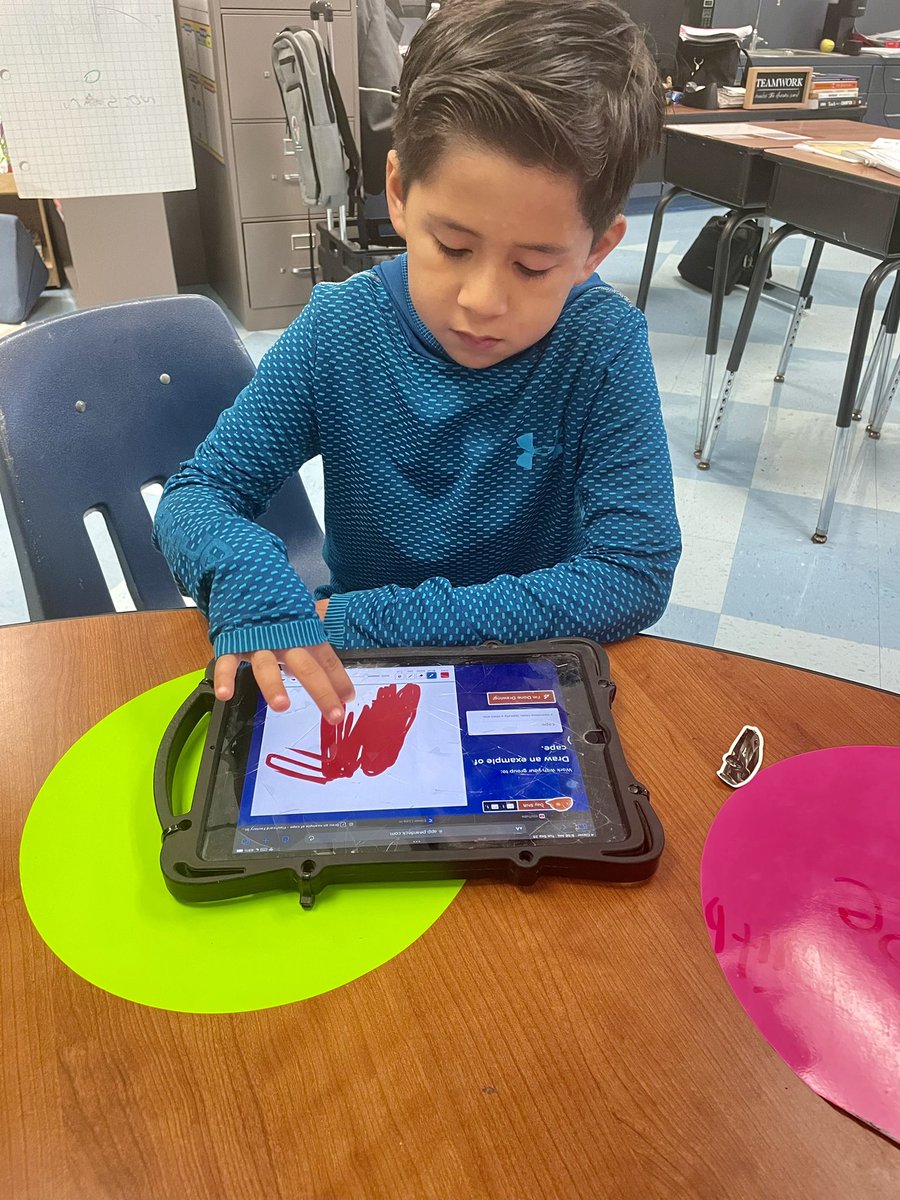 MrsAnthonySpEd's tweet image. Our 2nd grade @FieldsFalcons make me proud!! Today they utilized @PearDeck Flashcard Factory to practice their vocabulary! They loved it and drew the best pictures. 😍 They finished off their lesson unscrambling spelling words on @getwordwall 👏🏻 #learningwithtech #fieldsinspires