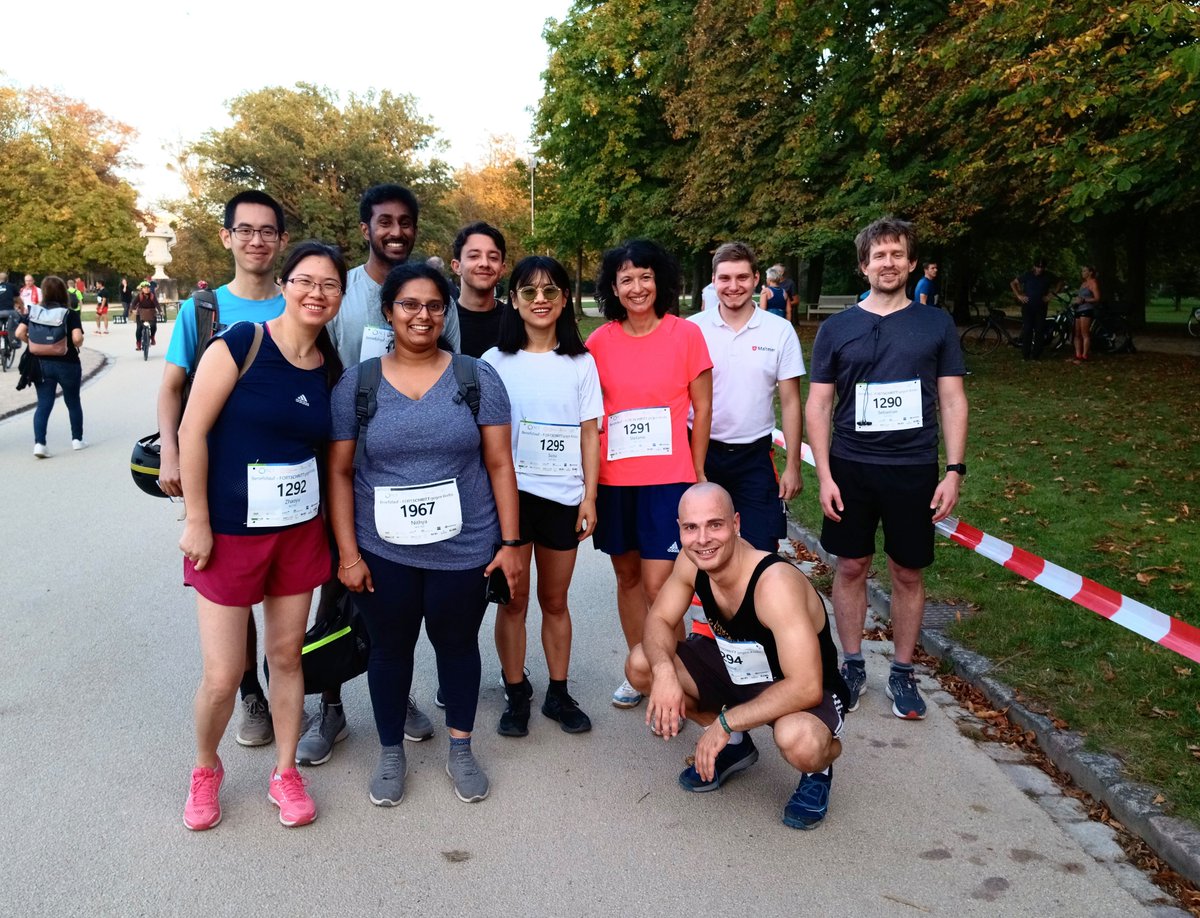 Ready to run 🏃We participated in the @NCT_UCC_DD charity run against cancer today. What a fun event! We completed 61 laps as a team 🏅🎉#FortSCHRITTgegenKrebs @Medizin_TUD @tudresden_de @DKFZ