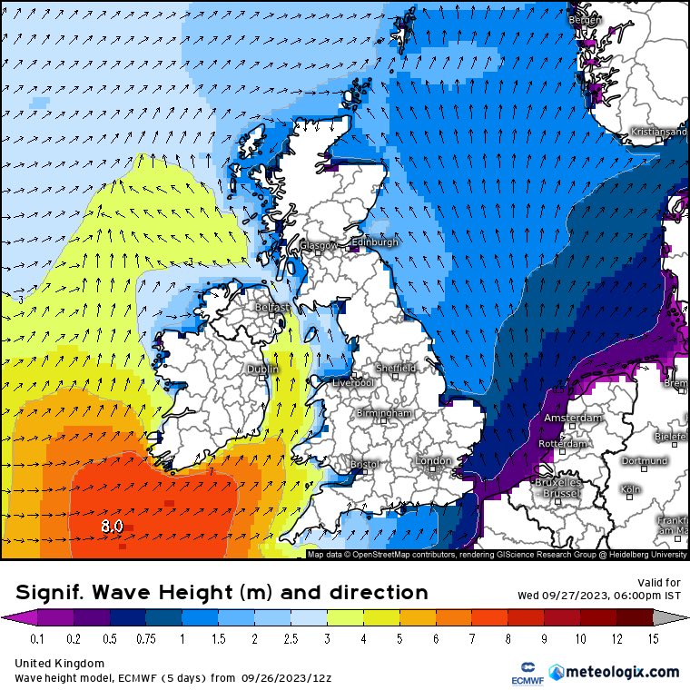 Boats starting to move out of the path of #StormAgnes with significant waves of over 8m forecast. If you are taking a ferry tomorrow, I’d go light on the food😁