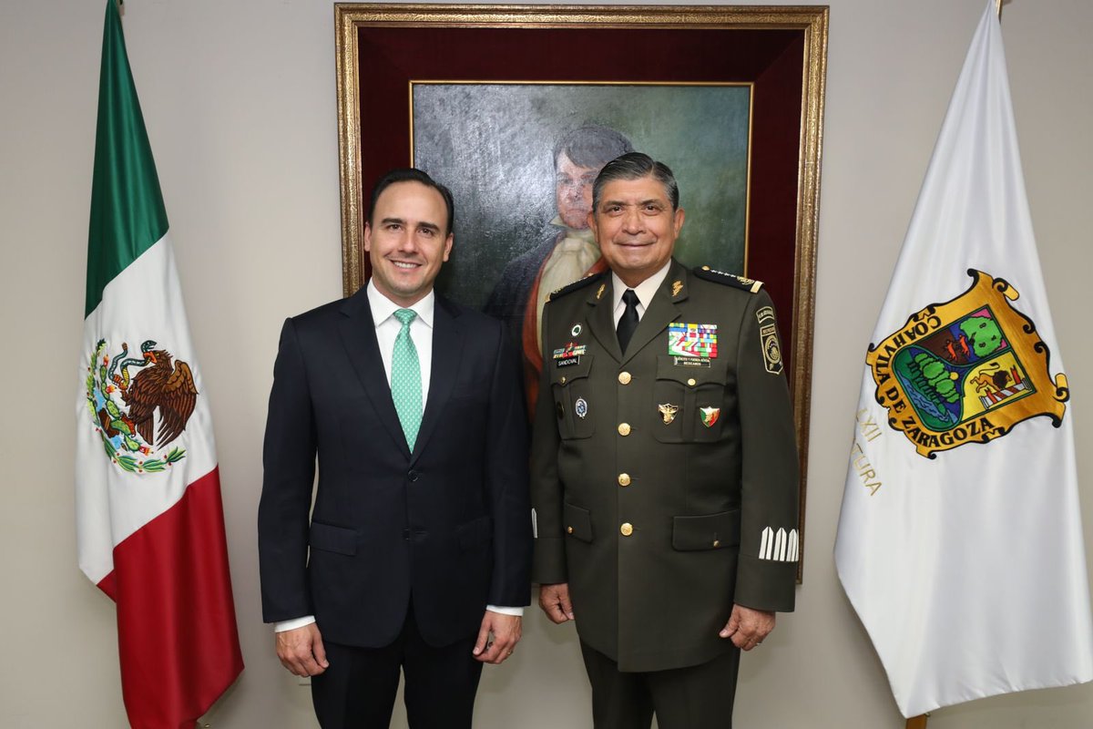 En #Coahuila la relación con el Ejército Mexicano es y seguirá siendo extraordinaria. Continuaremos trabajando en equipo para bien de nuestra gente. Fue un gusto estar presente en la sesión solemne que encabezaron (1/2)